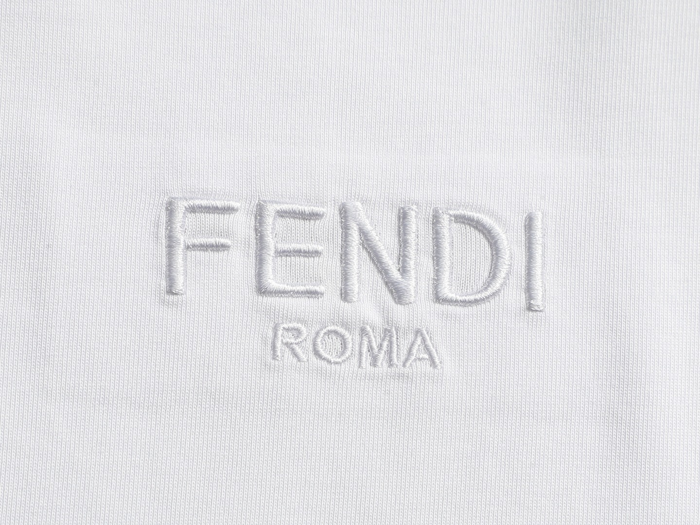 【FENDI】半袖 T シャツ