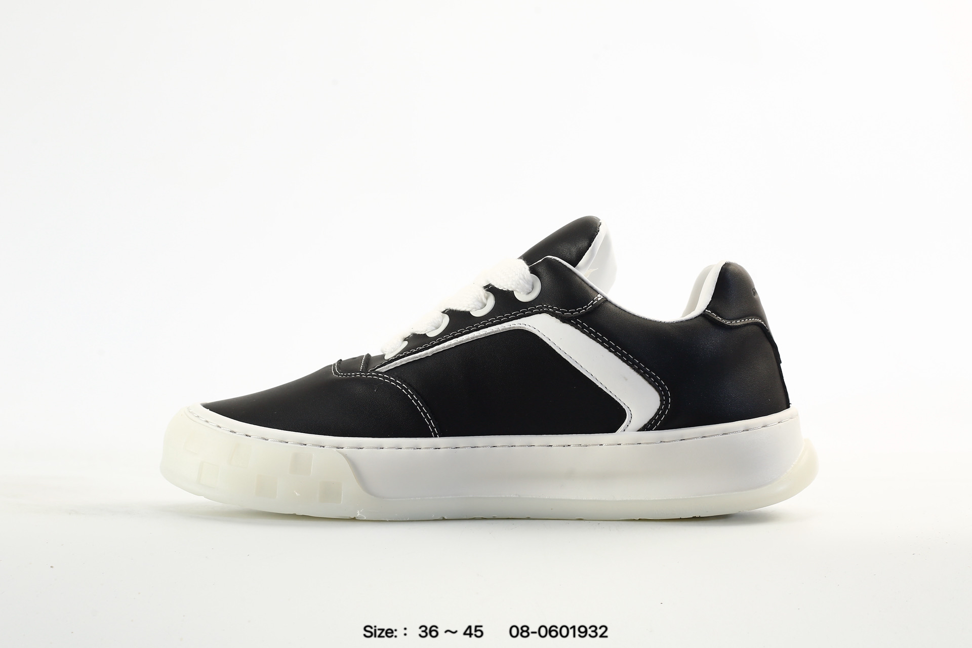 Louis Vuitton Tilted スエードレザーのスニーカー