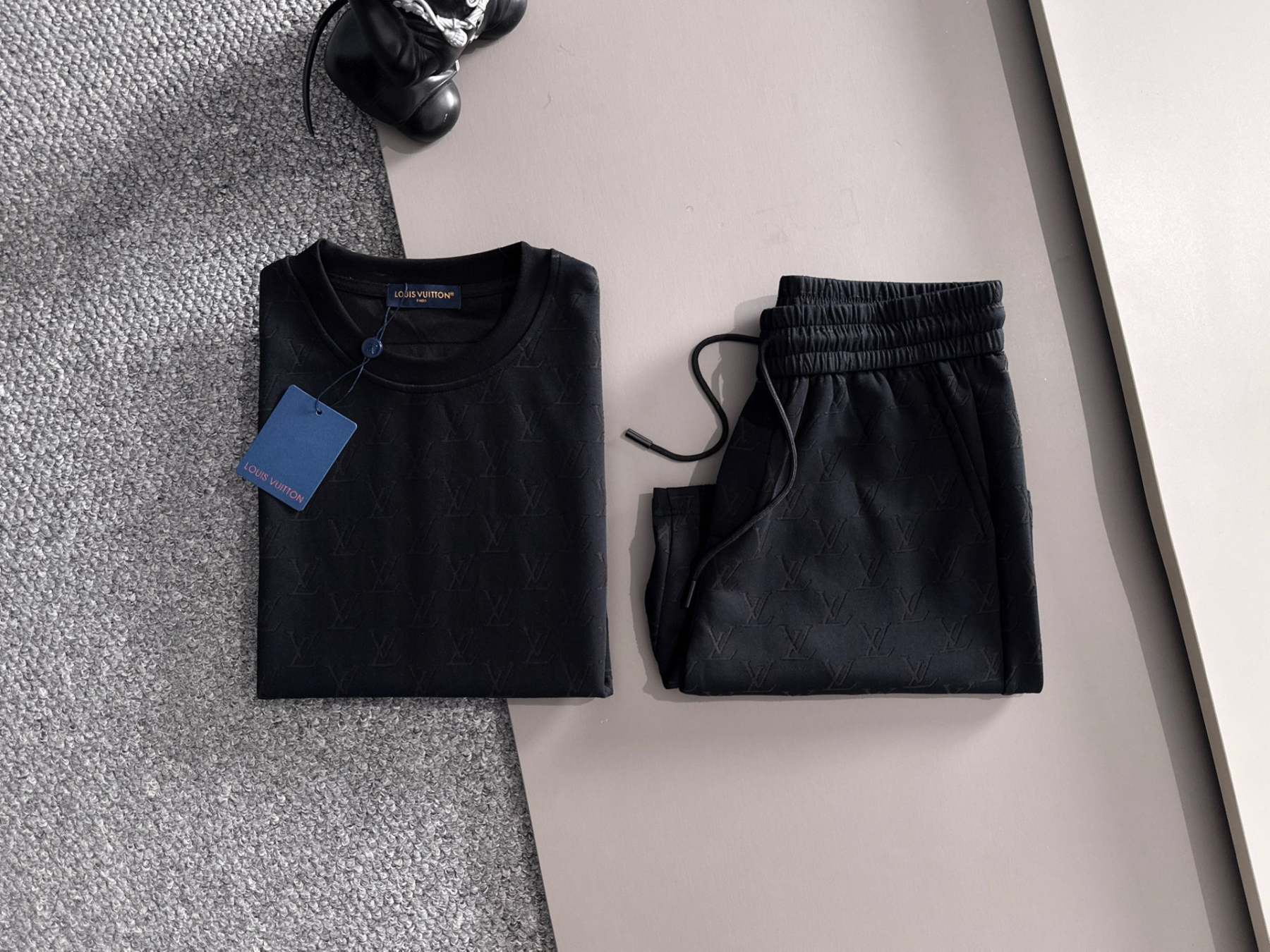 【LOUIS VUITTON】半袖T シャツショートパンツ セットアップ