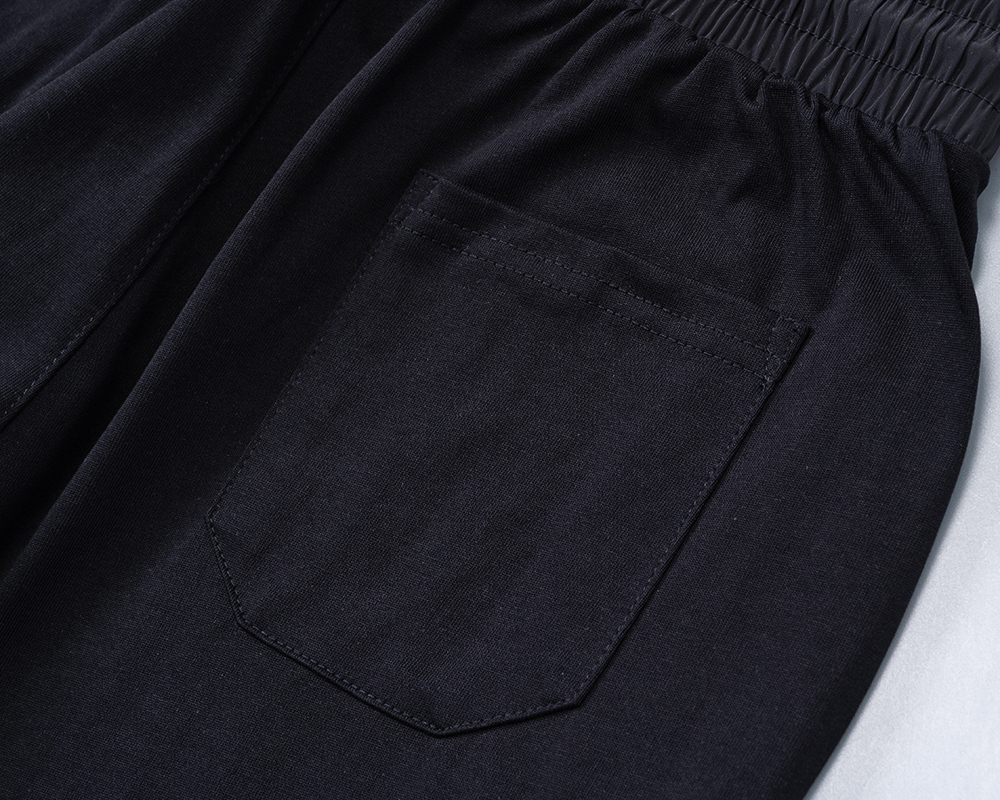 【MONCLER】ショートパンツ
