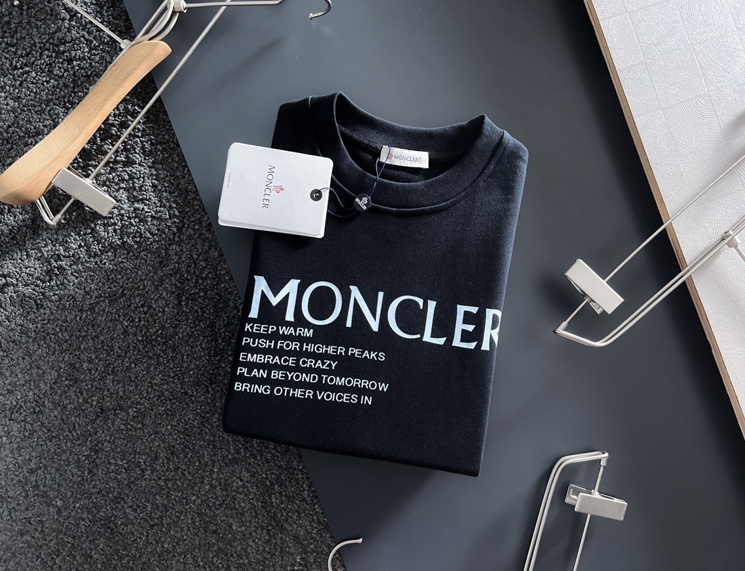 【MONCLER】長袖 T シャツ