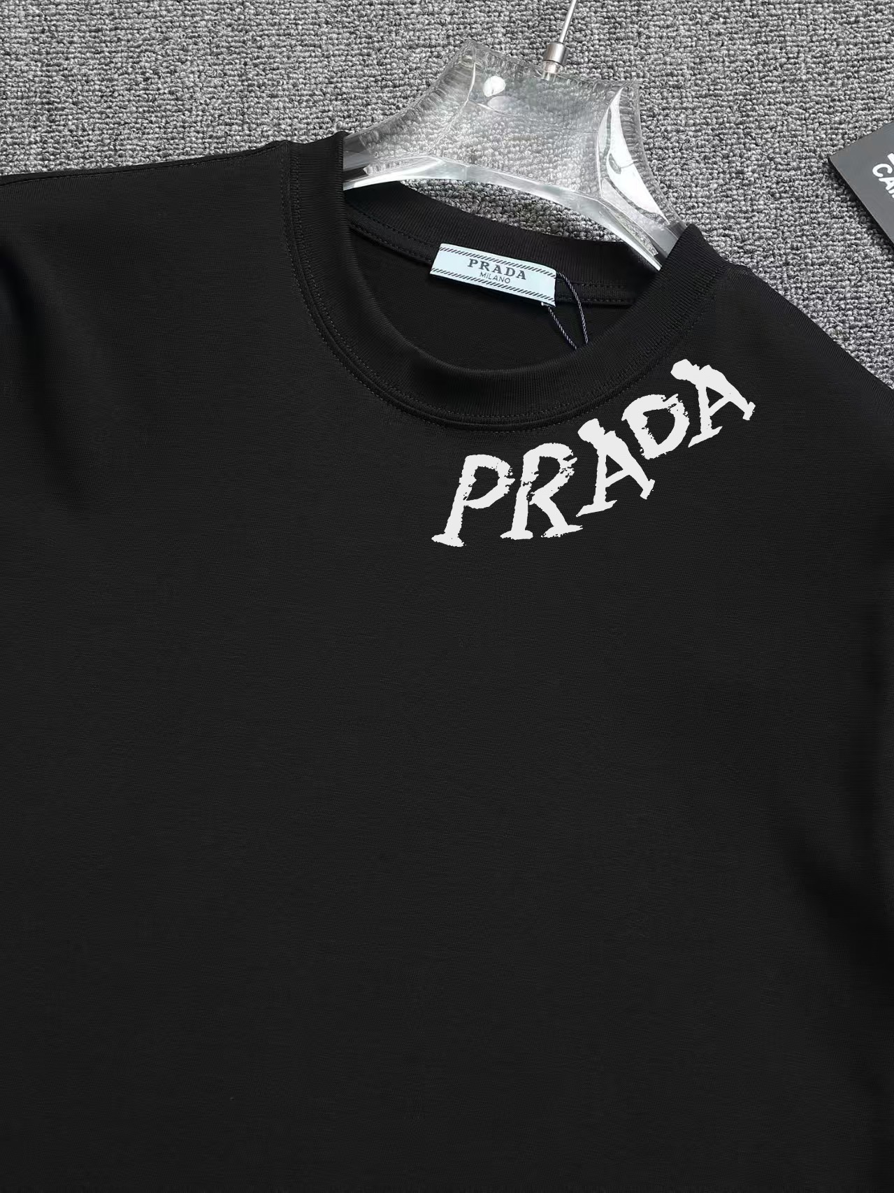 【PRADA】半袖 T シャツ