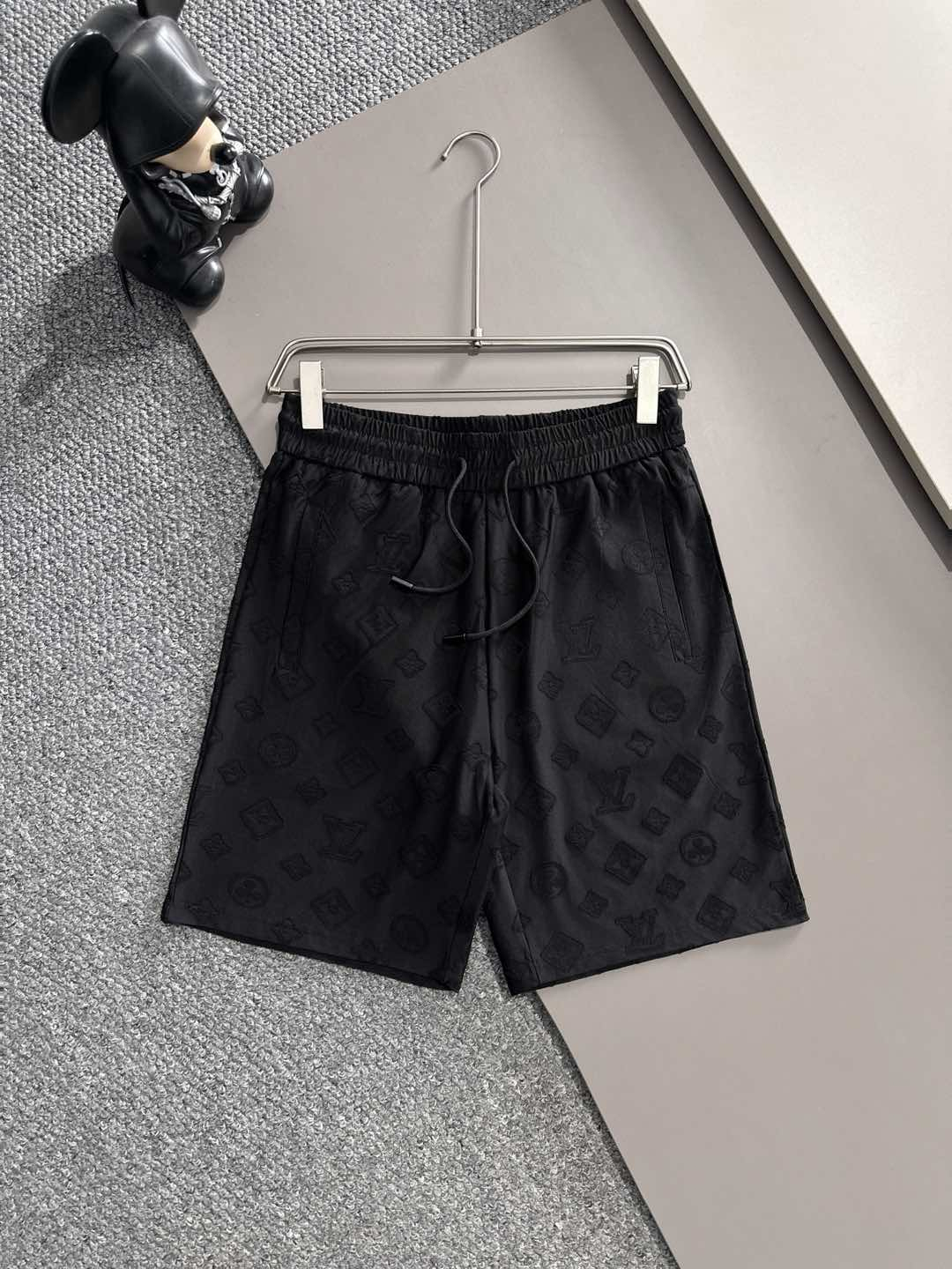 【LOUIS VUITTON】半袖T シャツショートパンツ セットアップ