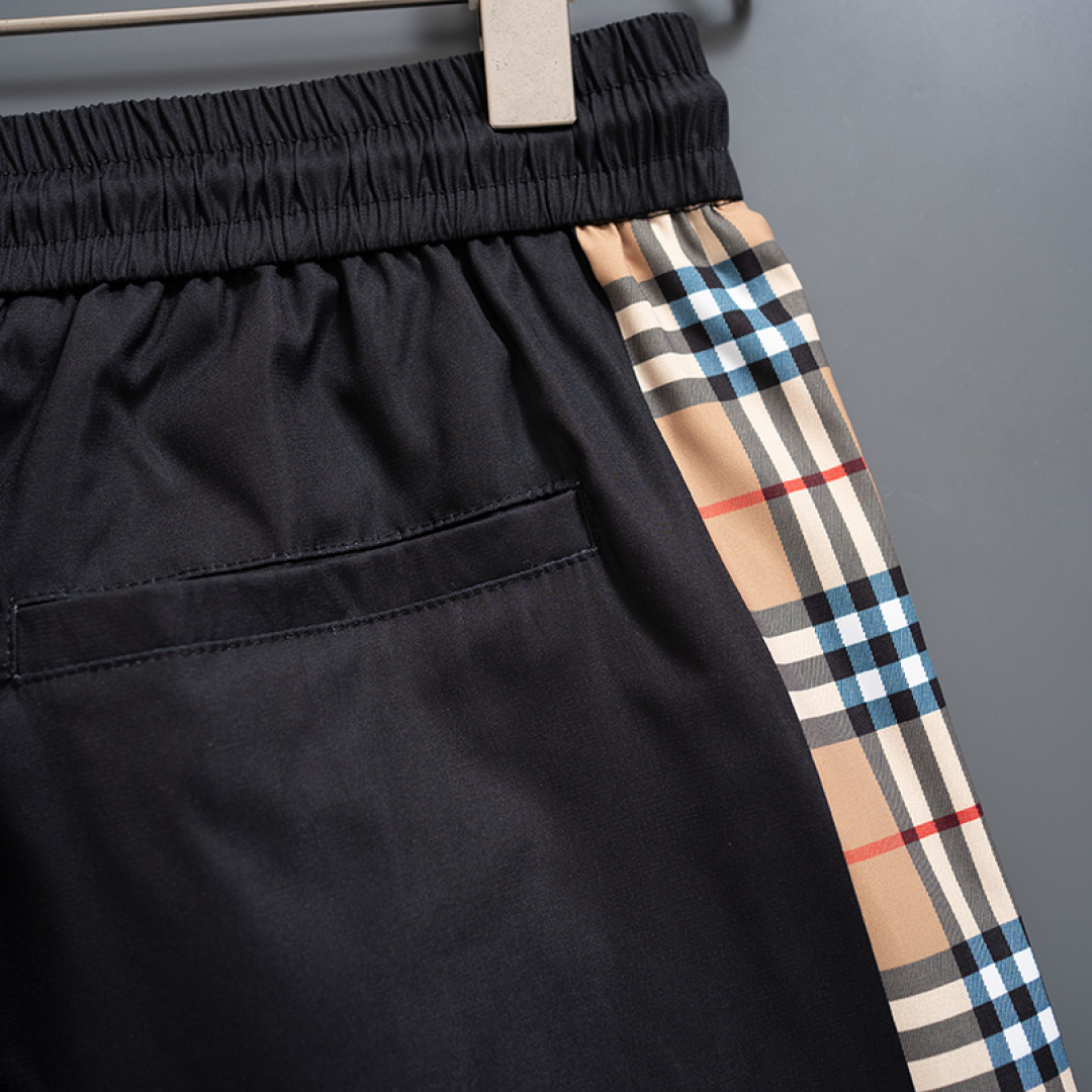【BURBERRY】ショートパンツ