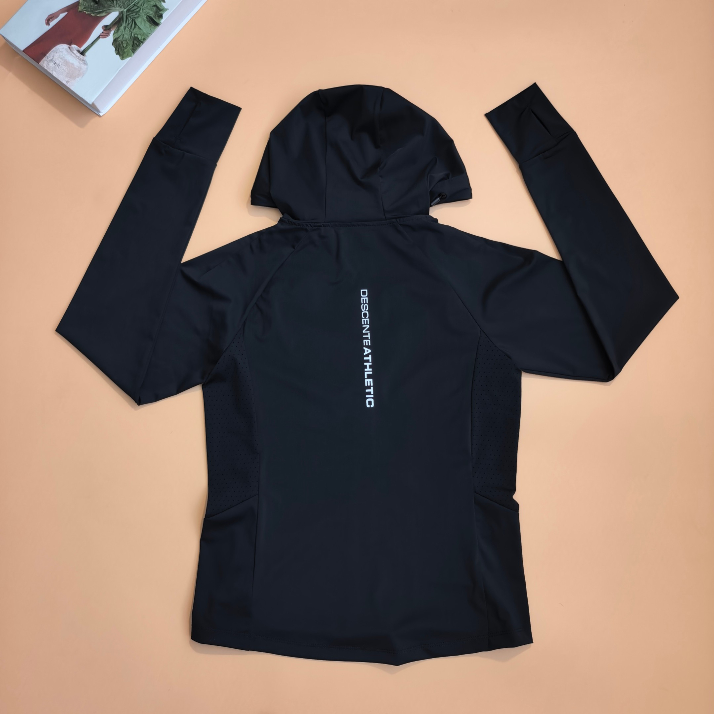 【DESCENTE】UV カットパーカー
