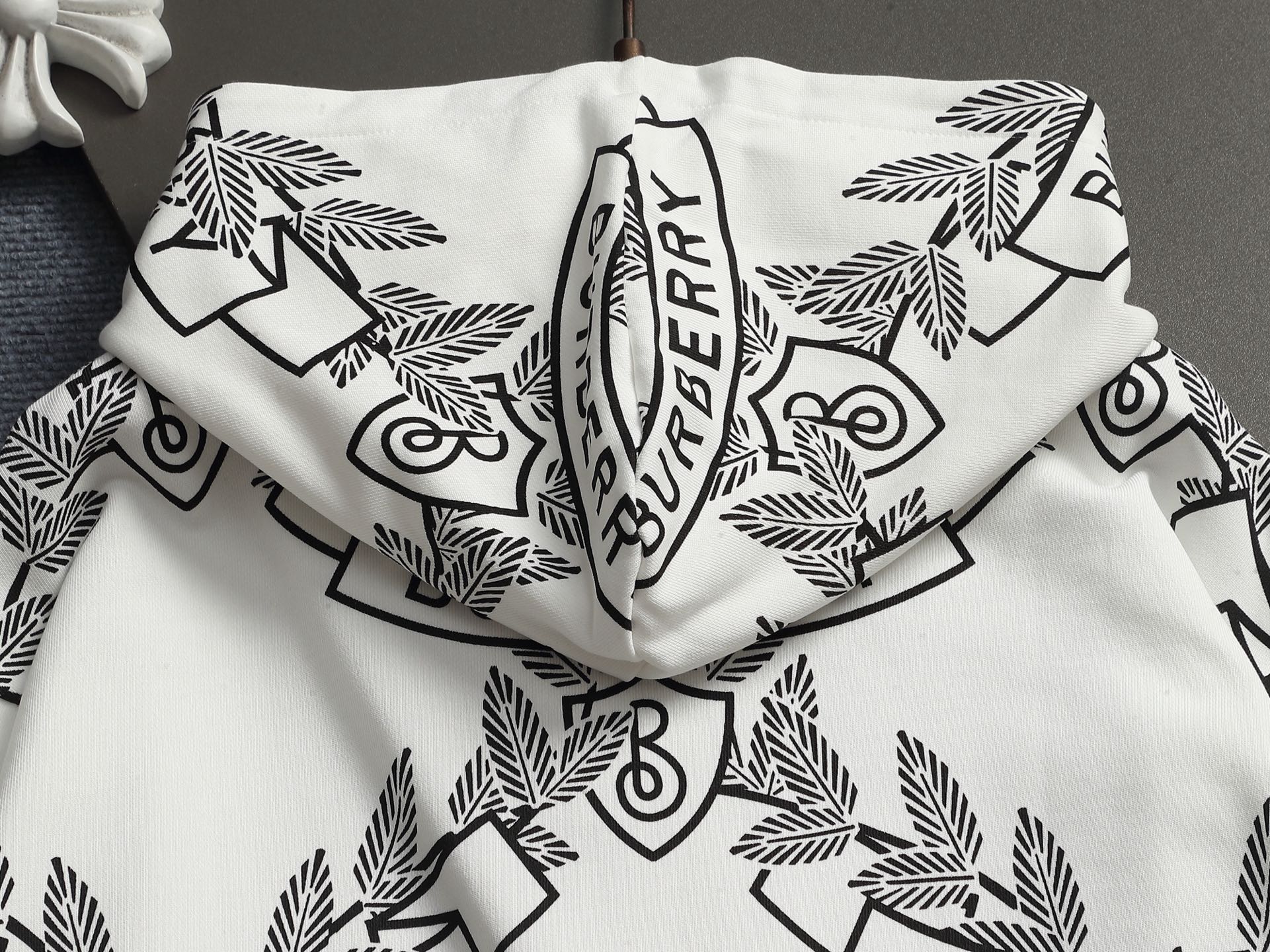 【BURBERRY】バーバリー パーカー