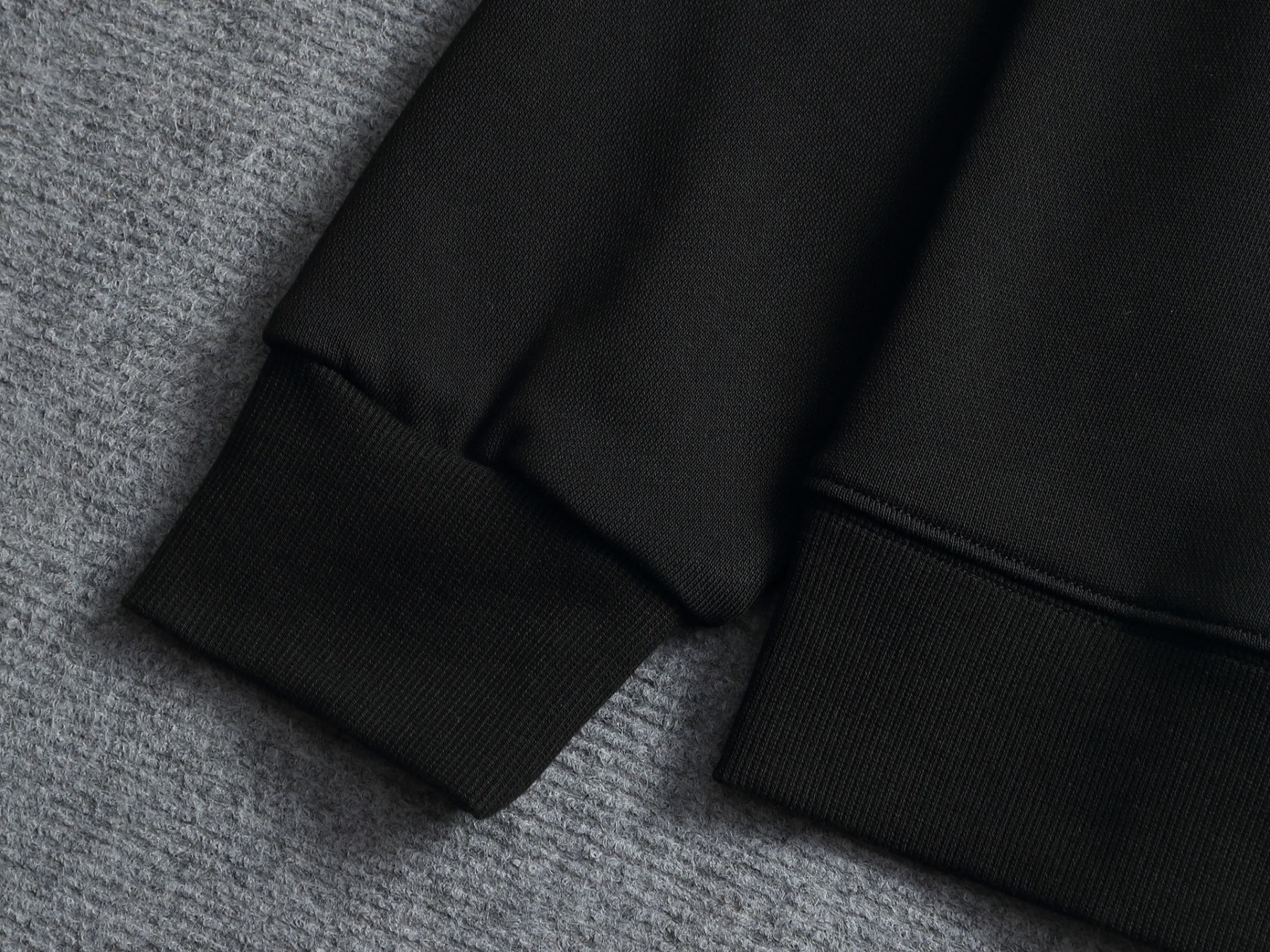 【LOUIS VUITTON】長袖 T シャツ