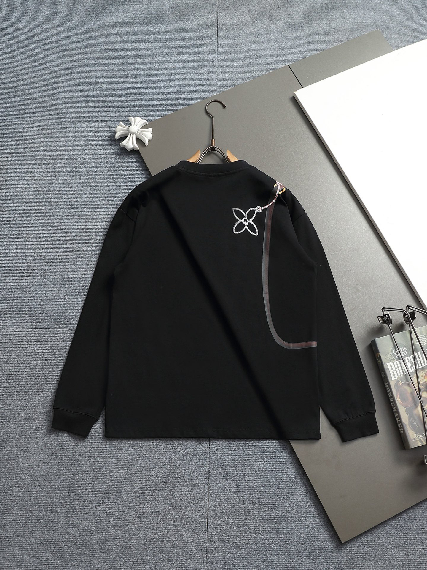 【LOUIS VUITTON】プリント長袖 T シャツ