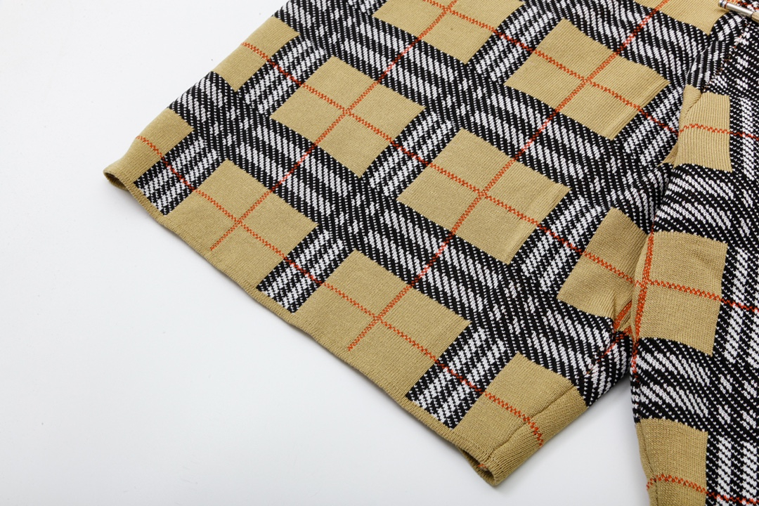 【BURBERRY】ショートパンツ