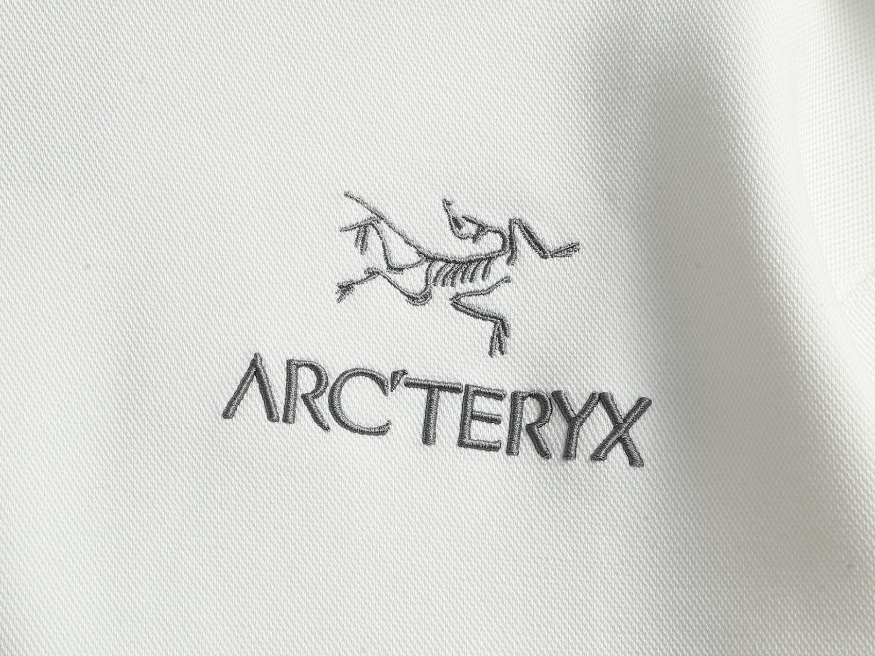 【ARC TERYX】長袖 T シャツ