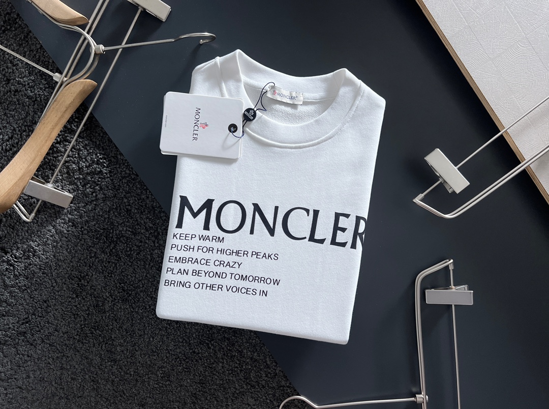 【MONCLER】長袖 T シャツ
