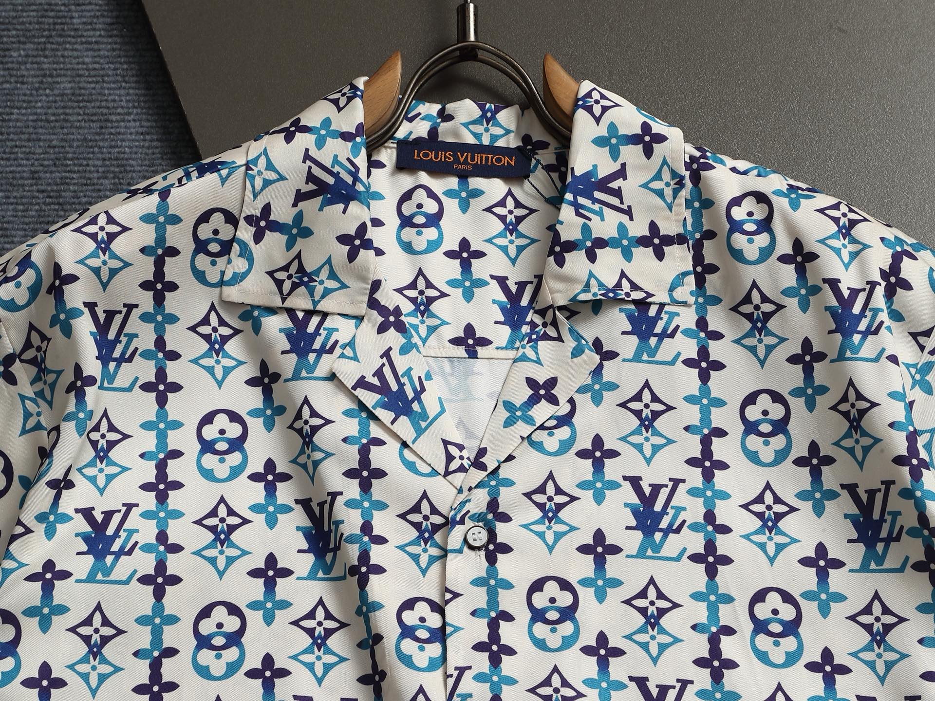 【LOUIS VUITTON】半袖シャツ
