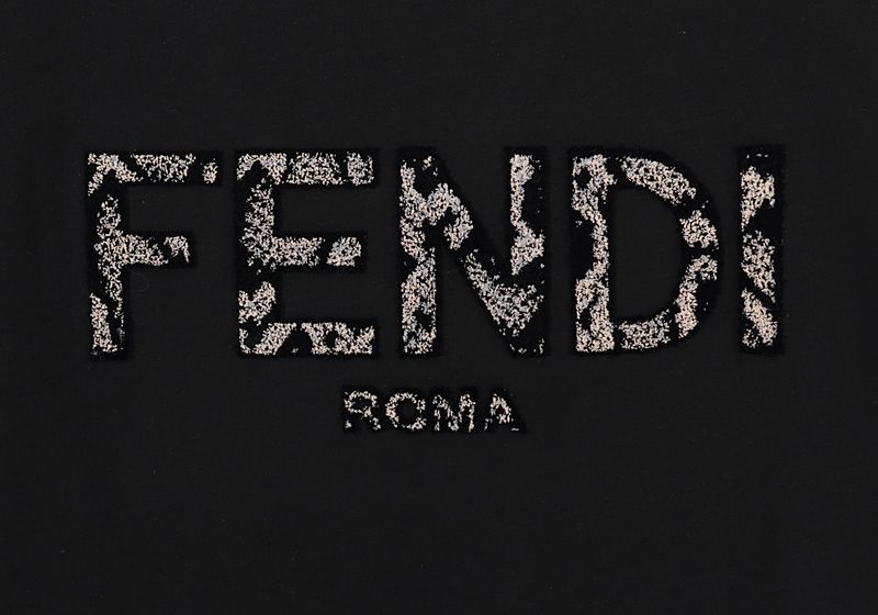 【FENDI】男女兼用、ご好評に付き再入荷！