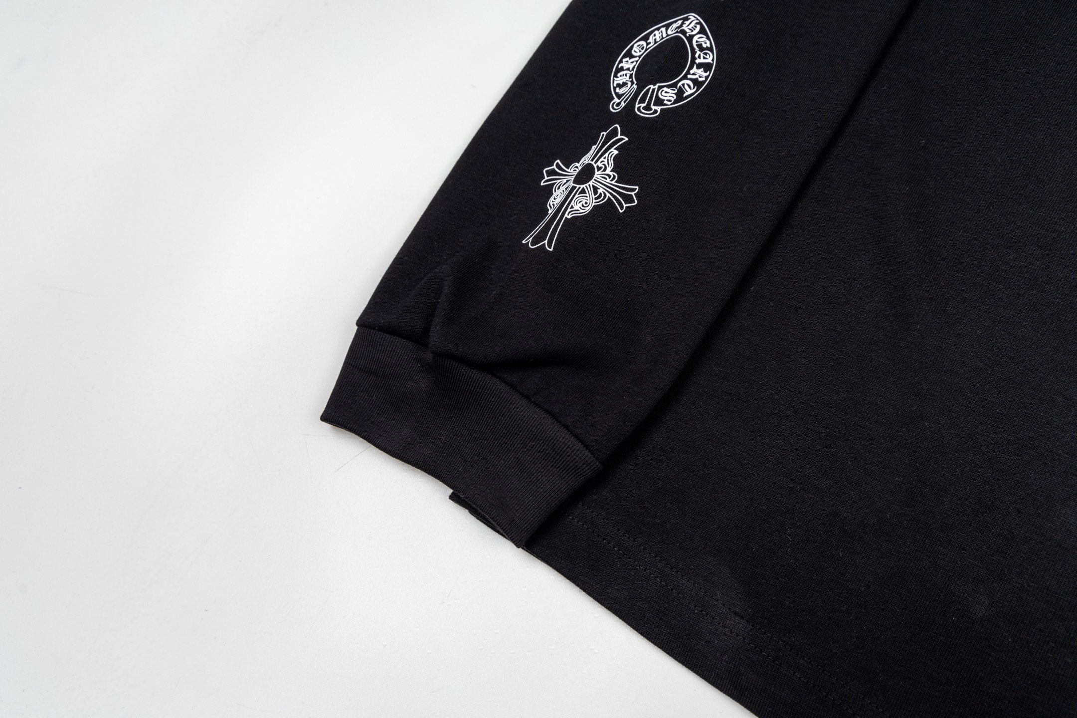 【CHROME HEARTS】プリント 長袖 T シャツ