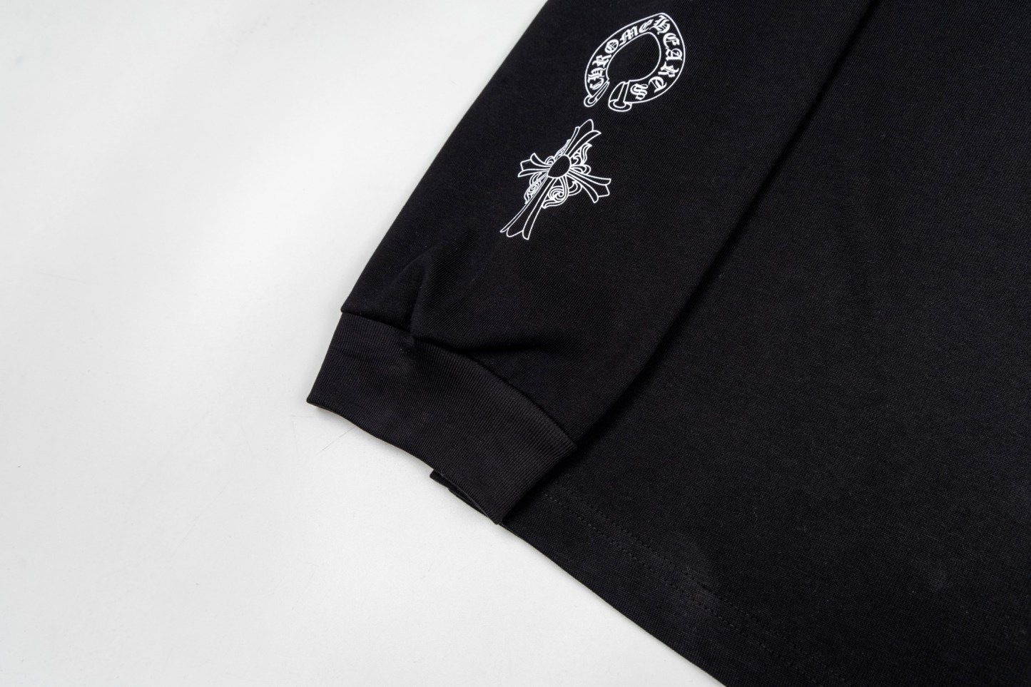 【CHROME HEARTS】プリント 長袖 T シャツ