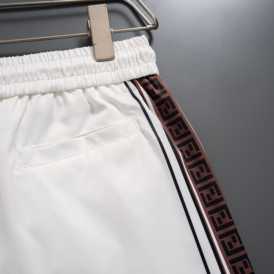 【FENDI】ショートパンツ