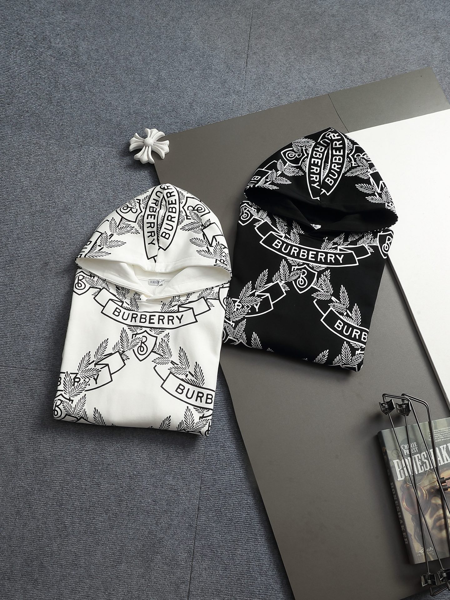【BURBERRY】バーバリー パーカー