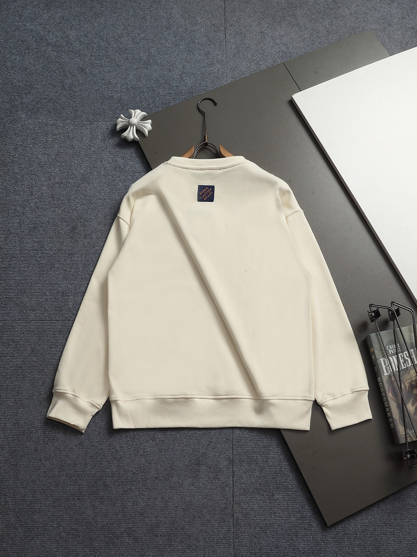 【LOUIS VUITTON】刺繍長袖 T シャツ