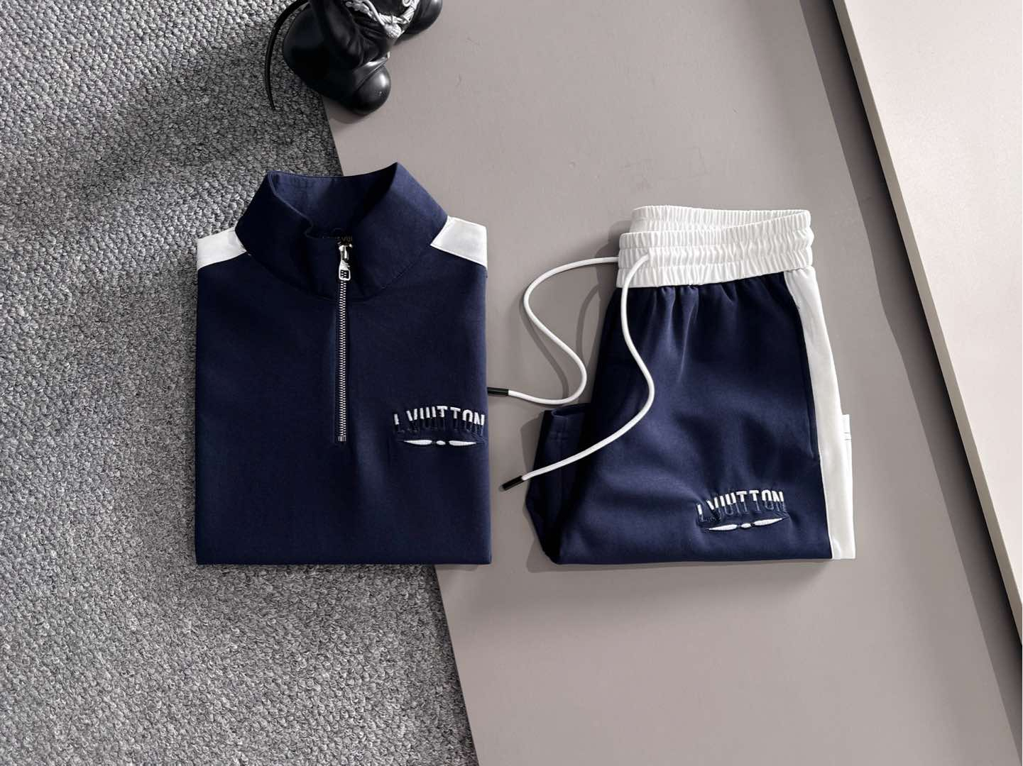 【LOUIS VUITTON】半袖T シャツショートパンツ セットアップ