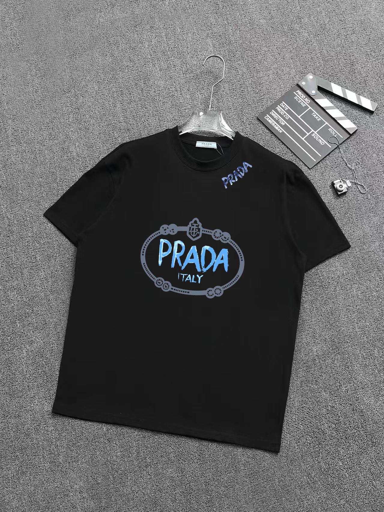 【PRADA】半袖 T シャツ