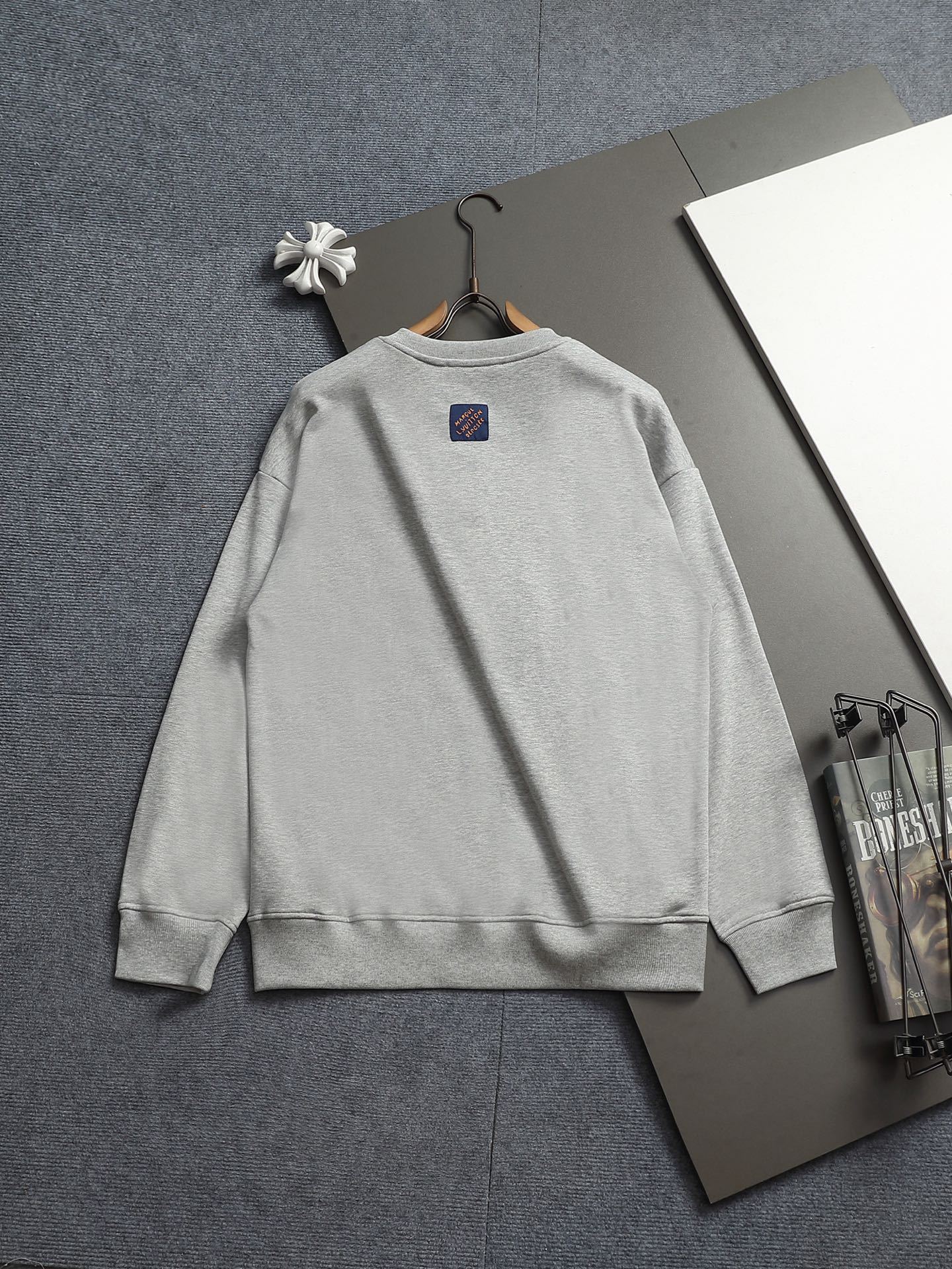 【LOUIS VUITTON】刺繍長袖 T シャツ