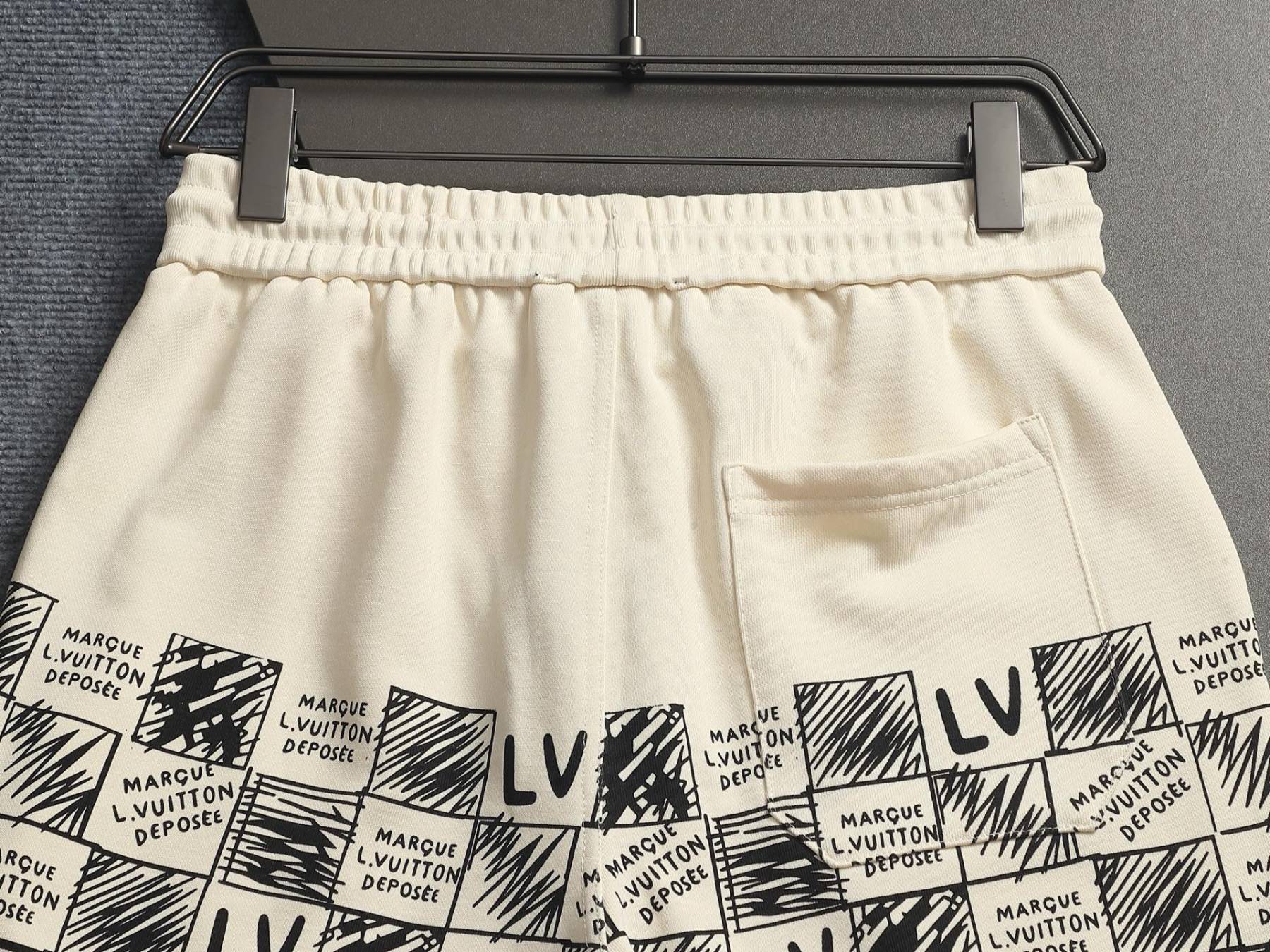 【LOUIS VUITTON】ショートパンツ