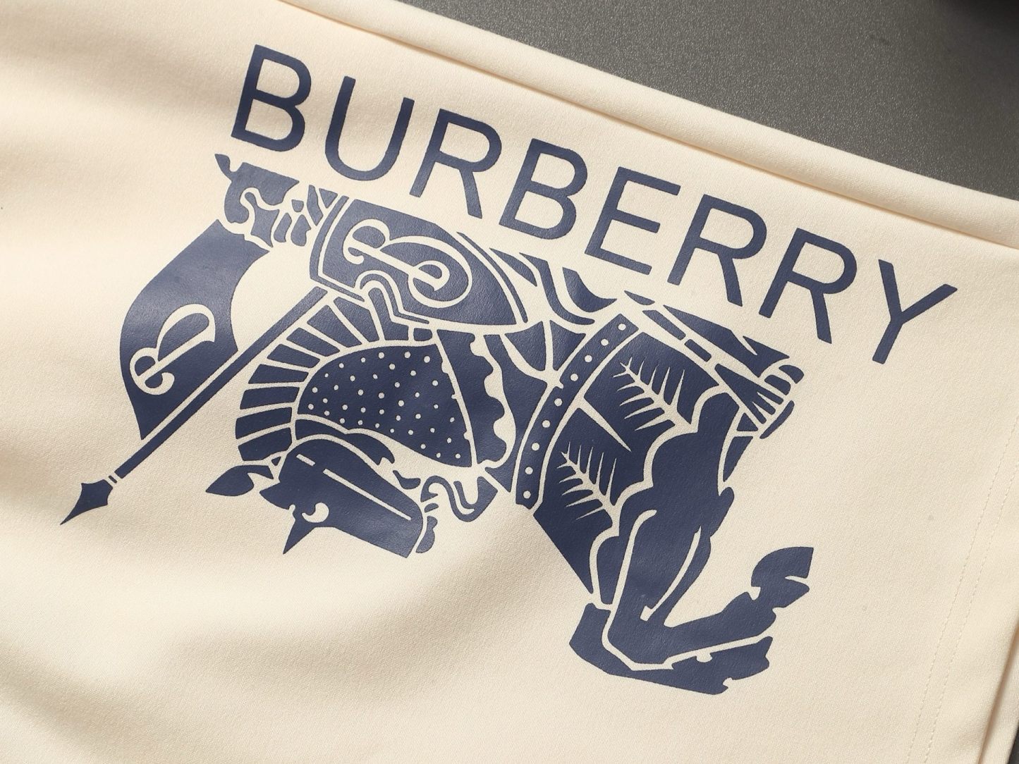 【BURBERRY】ショートパンツ