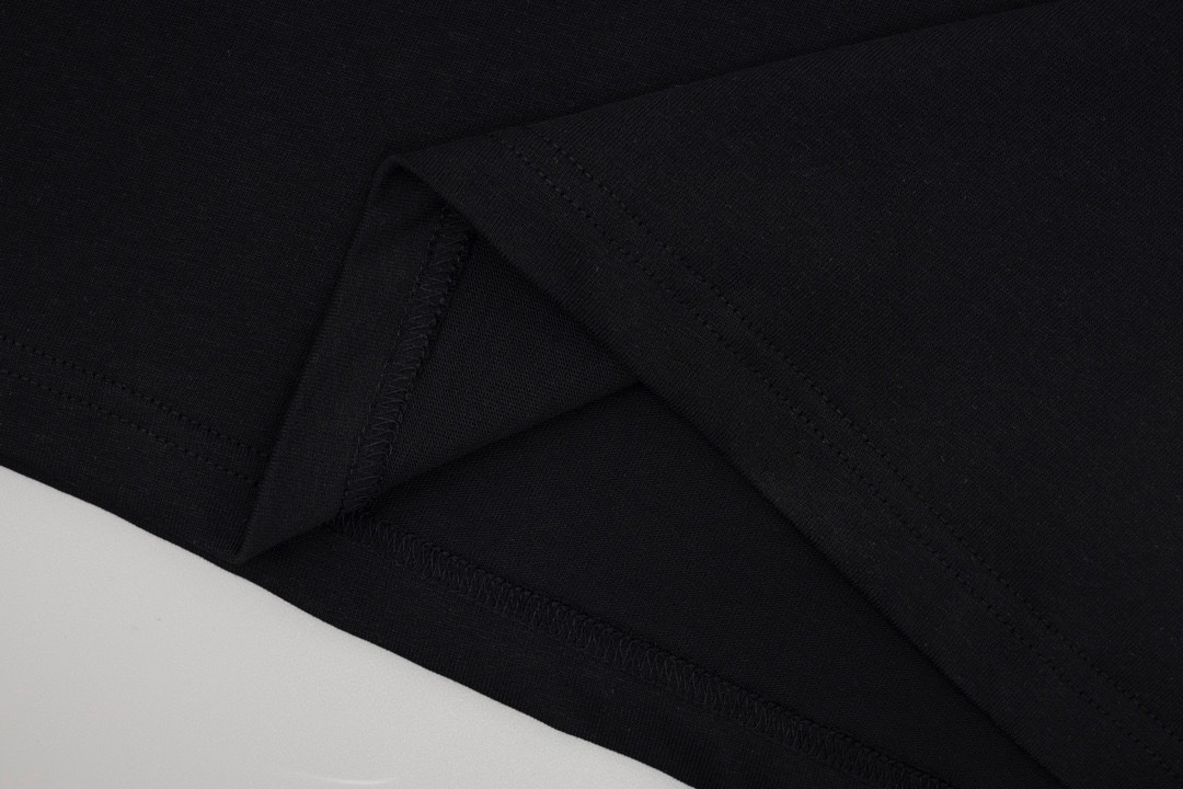 【BURBERRY旗艦店】バーバリー 半袖Tシャツ ご好評に付き再入荷！