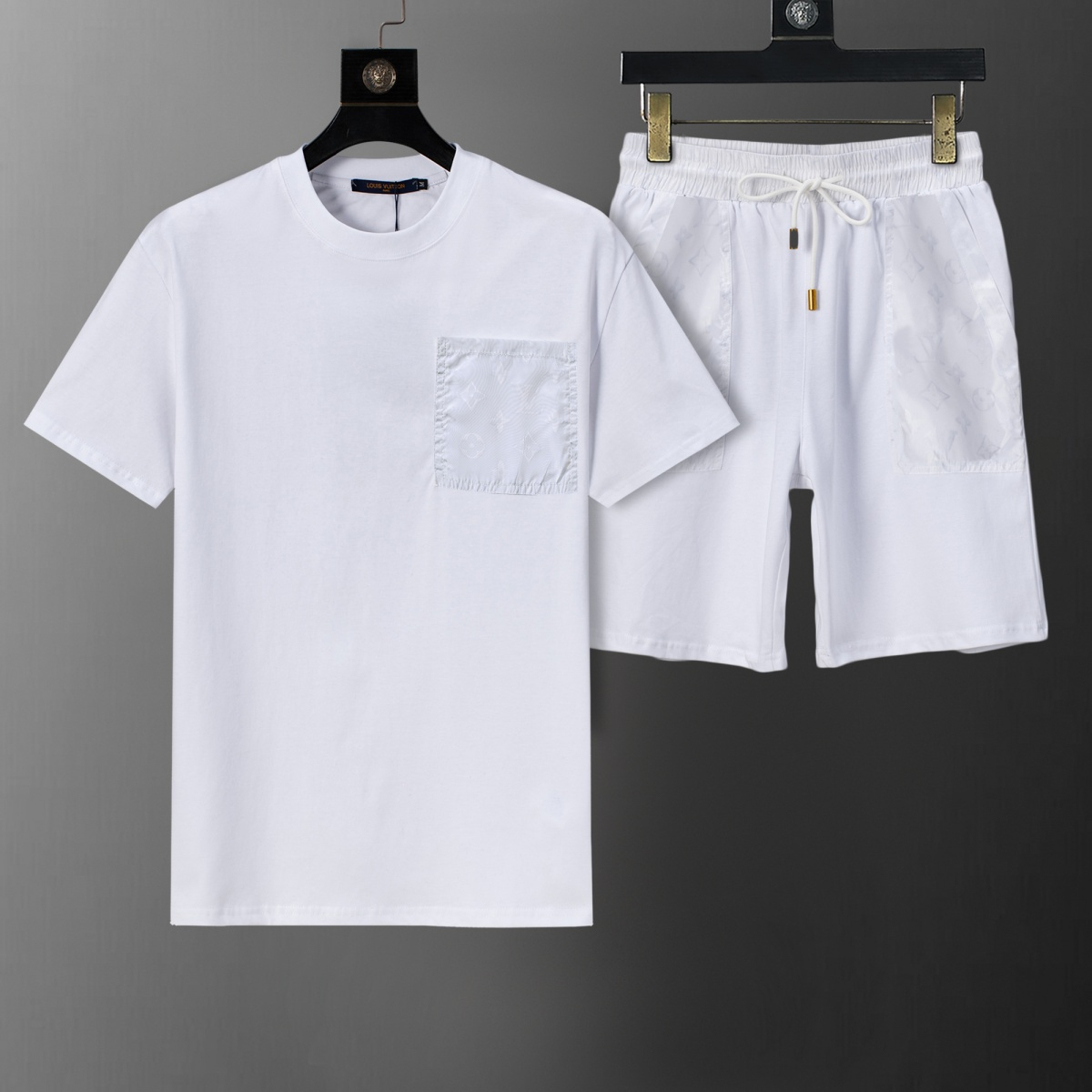 【LOUIS VUITTON】半袖T シャツショートパンツ セットアップ