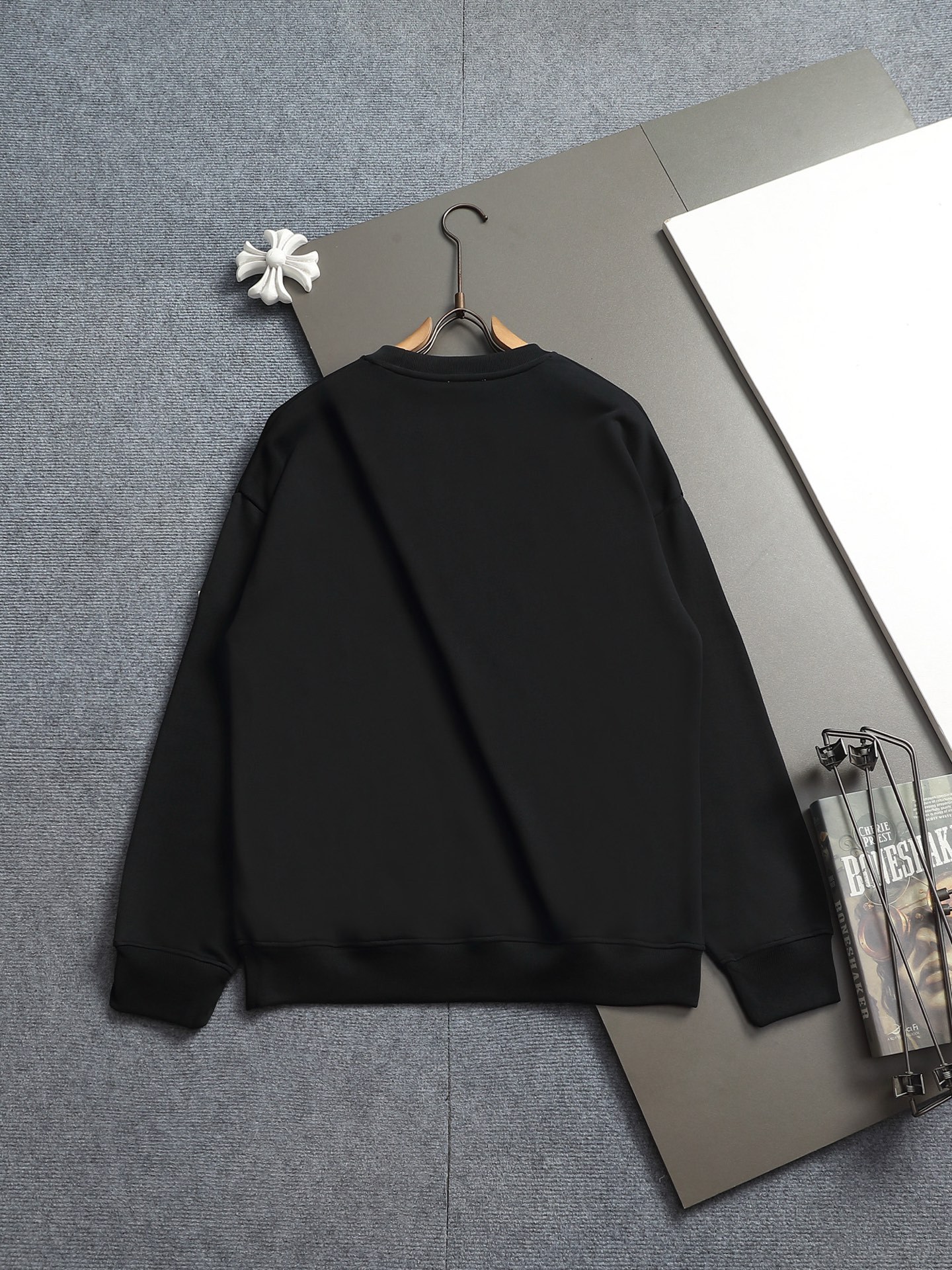【MONCLER】刺繍長袖 T シャツ