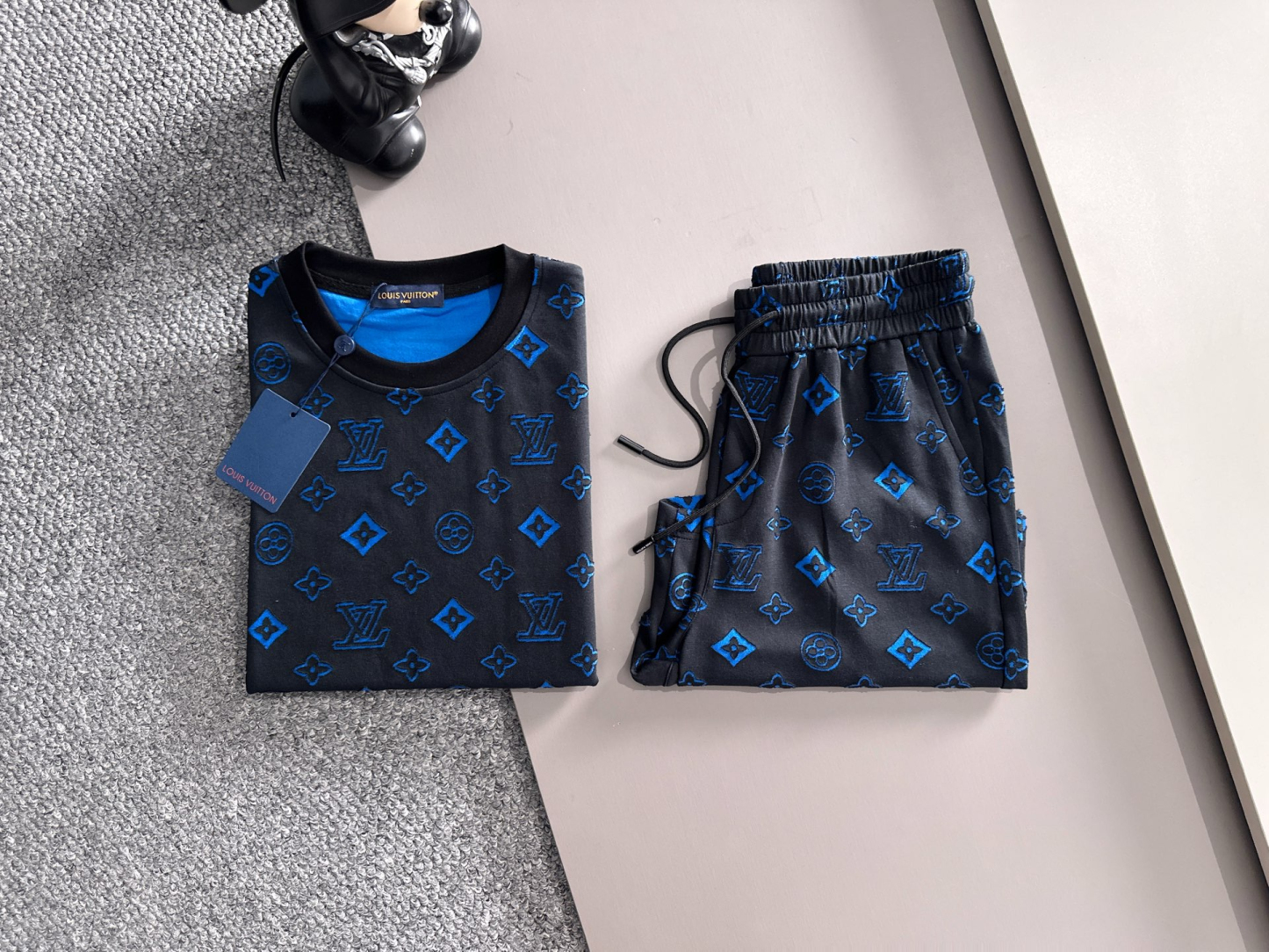 【LOUIS VUITTON】半袖T シャツショートパンツ セットアップ