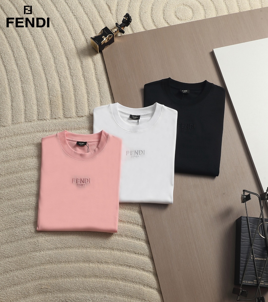 【FENDI】半袖 T シャツ