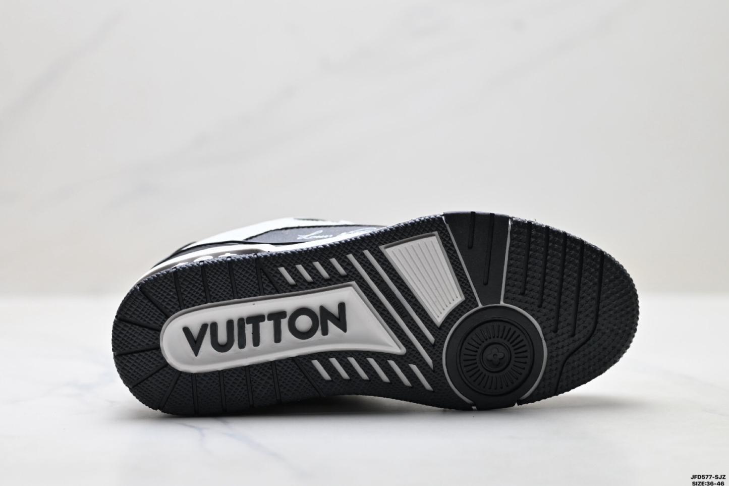 Louis Vuitton Trainer Sneaker Low スニーカー