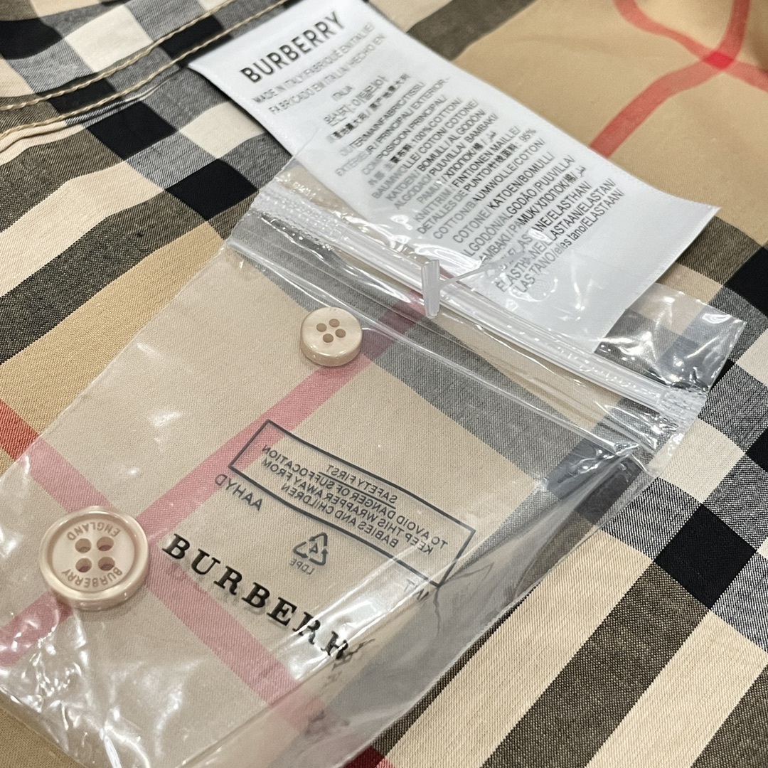 【BURBERRY】長袖シャツ