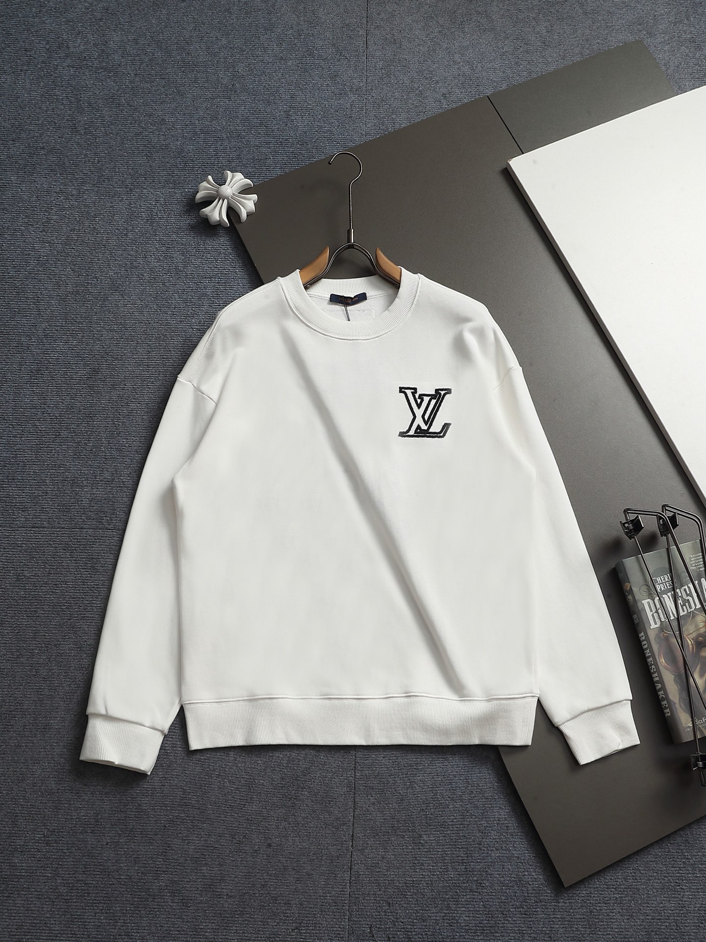 【LOUIS VUITTON】刺繍長袖 T シャツ
