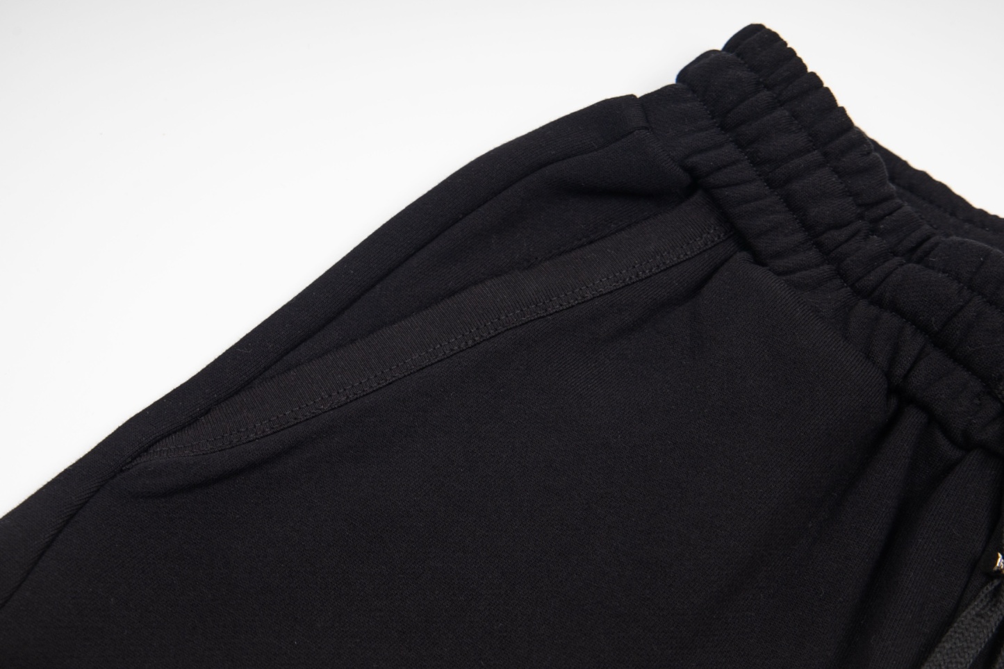 【AMIRI】ショートパンツ