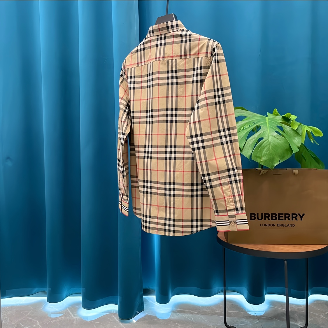 【BURBERRY】長袖シャツ
