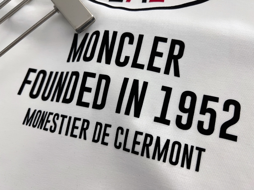 【MONCLER】長袖 T シャツ
