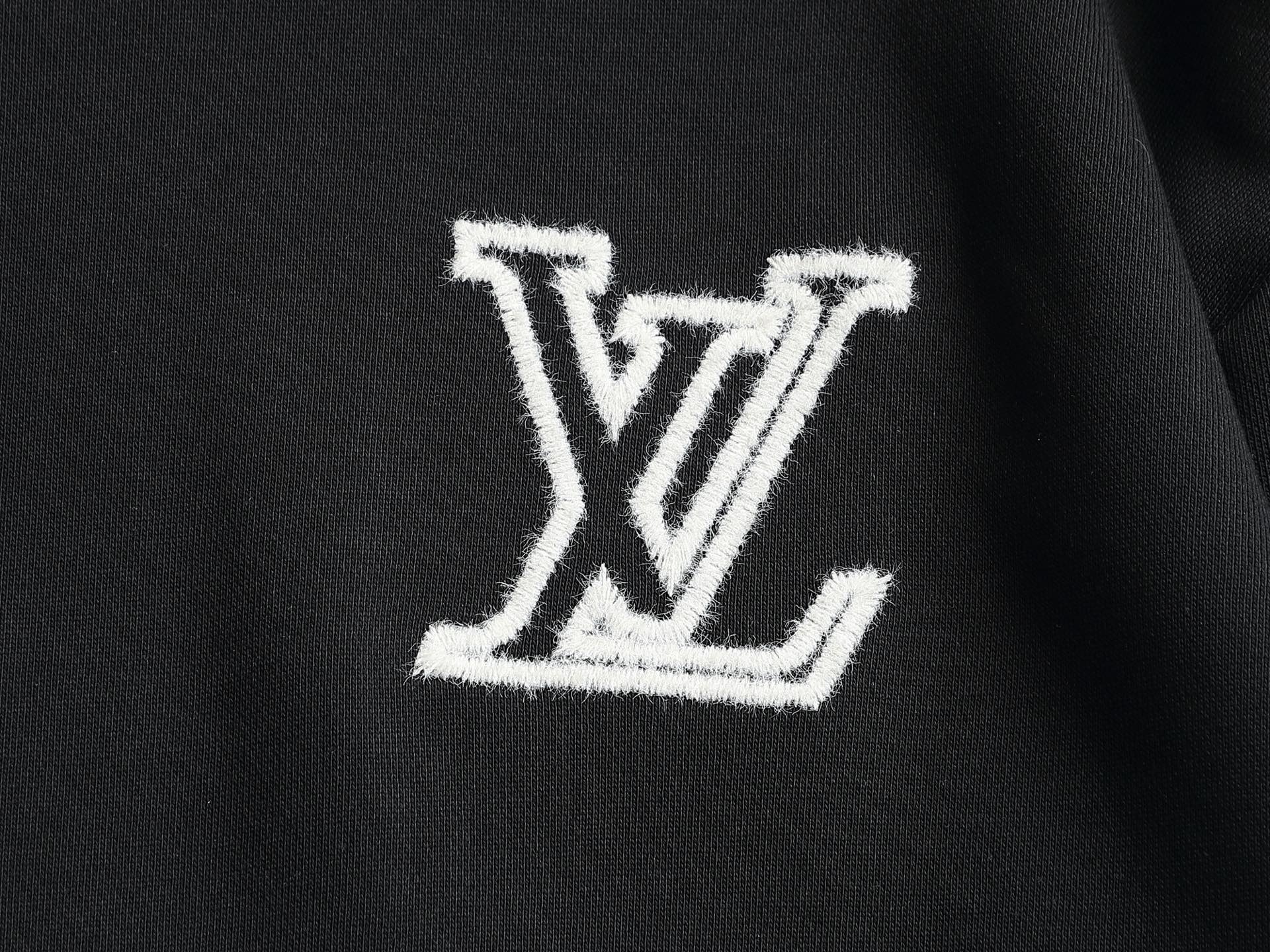 【LOUIS VUITTON】刺繍長袖 T シャツ