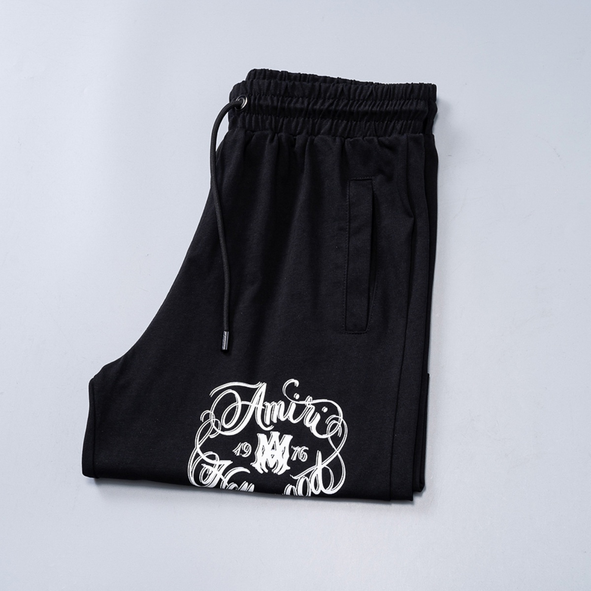 【AMIRI】ショートパンツ