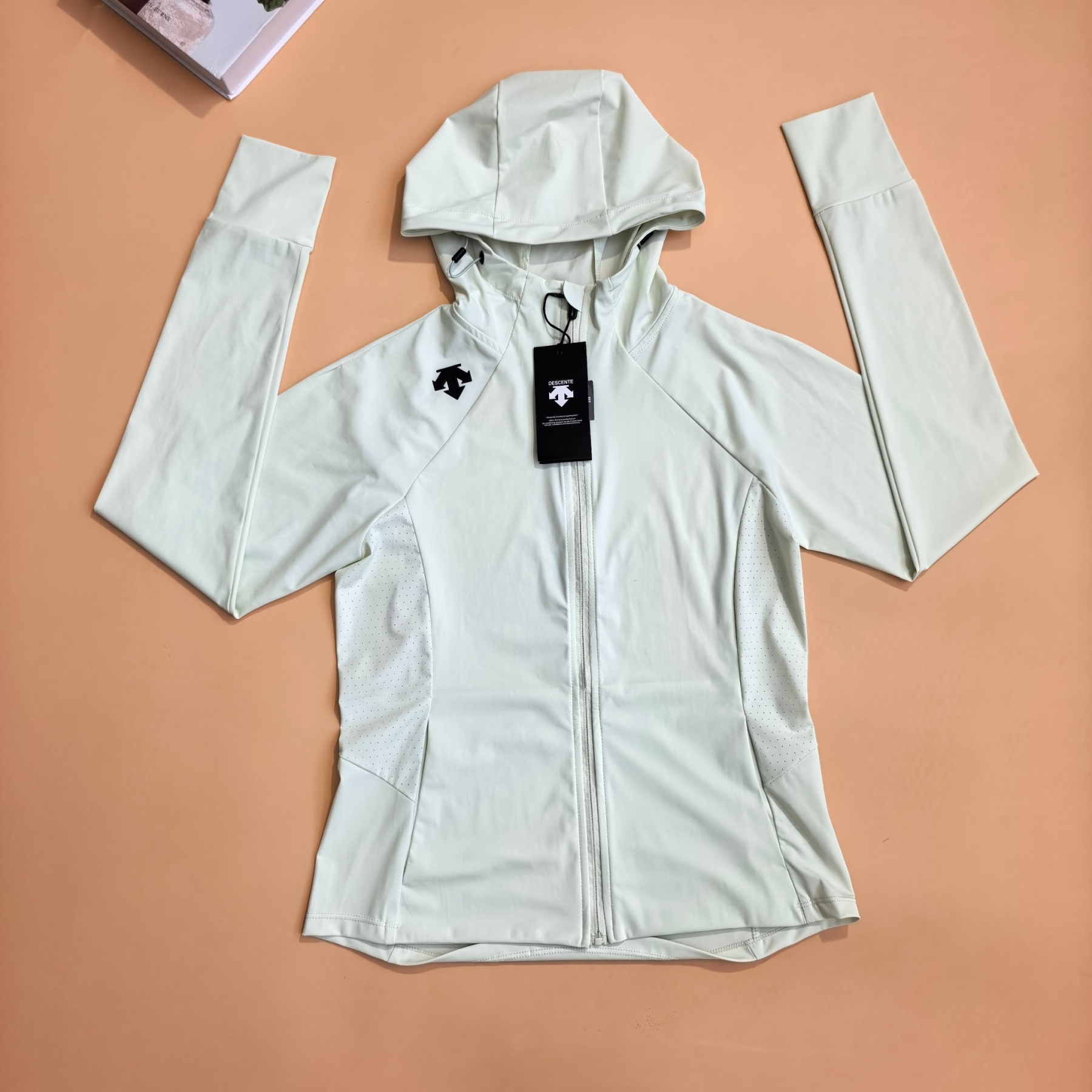 【DESCENTE】UV カットパーカー