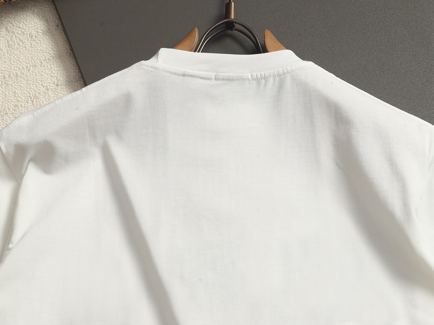 【BURBERRY】刺繍半袖 T シャツ