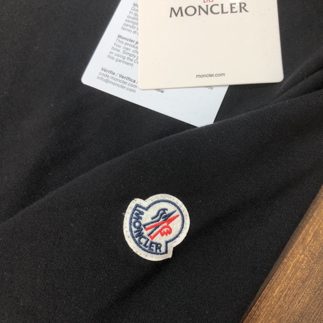 【MONCLER】長袖 T シャツ
