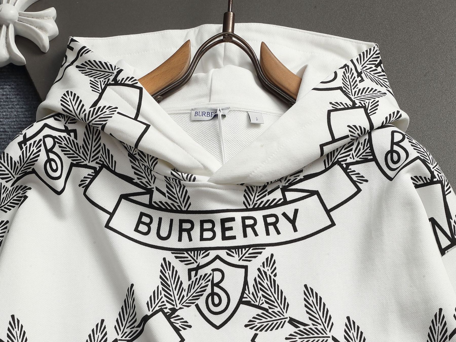 【BURBERRY】バーバリー パーカー