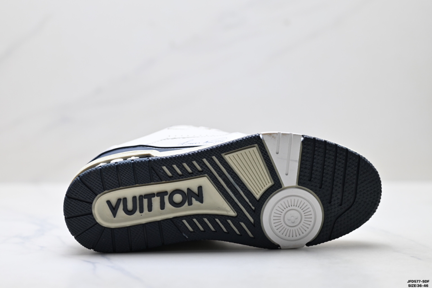 Louis Vuitton Trainer Sneaker Low スニーカー ホワイト × ネイビー レザー