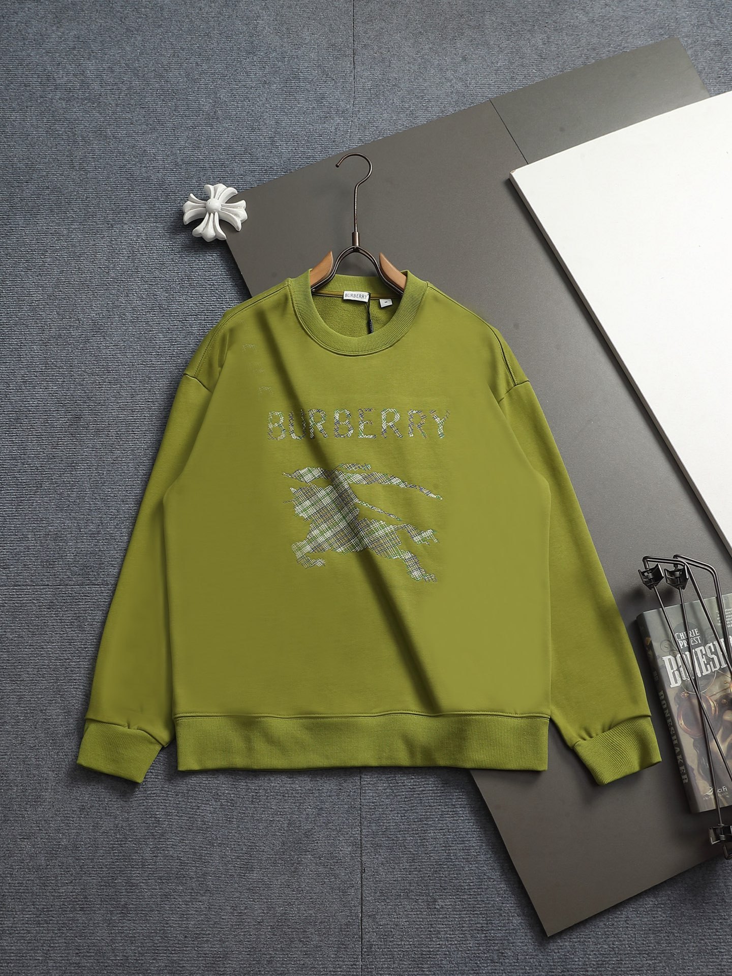 【BURBERRY】刺繍長袖 T シャツ