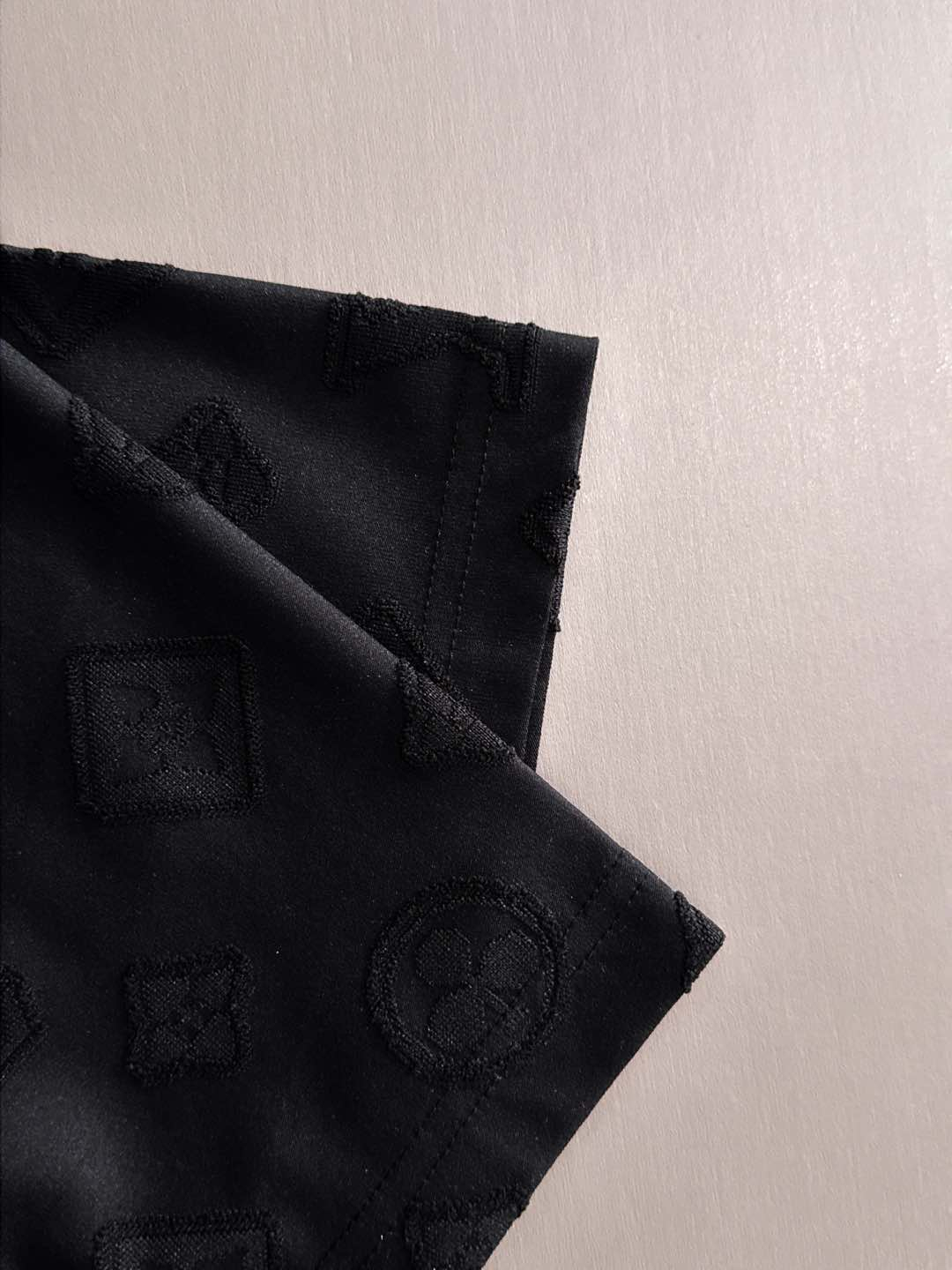 【LOUIS VUITTON】半袖T シャツショートパンツ セットアップ