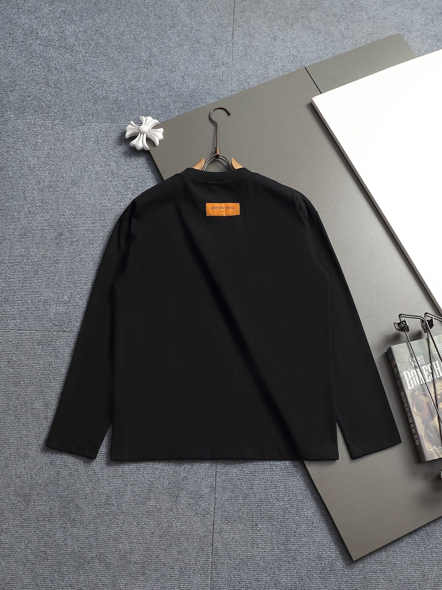 【LOUIS VUITTON】刺繍長袖 T シャツ