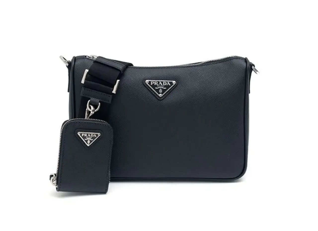 ☆PRADA サフィアーノレザー ショルダーバッグ☆