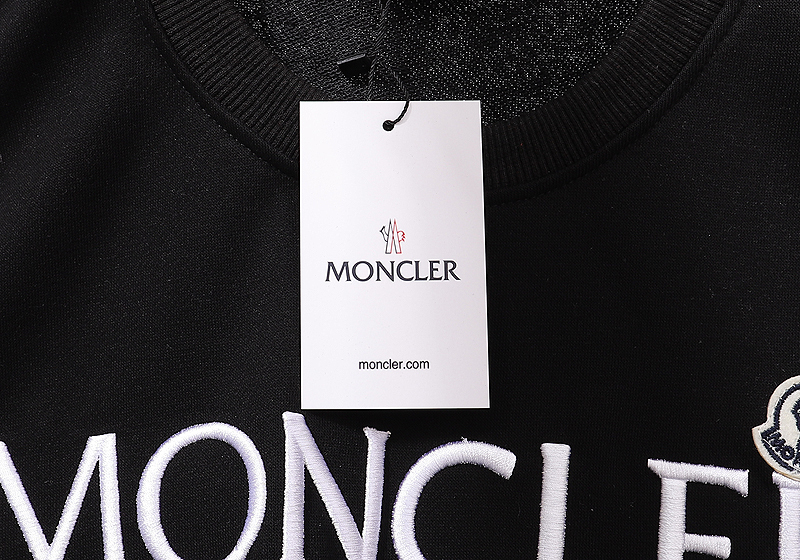 【MONCLER】刺繍長袖 T シャツ